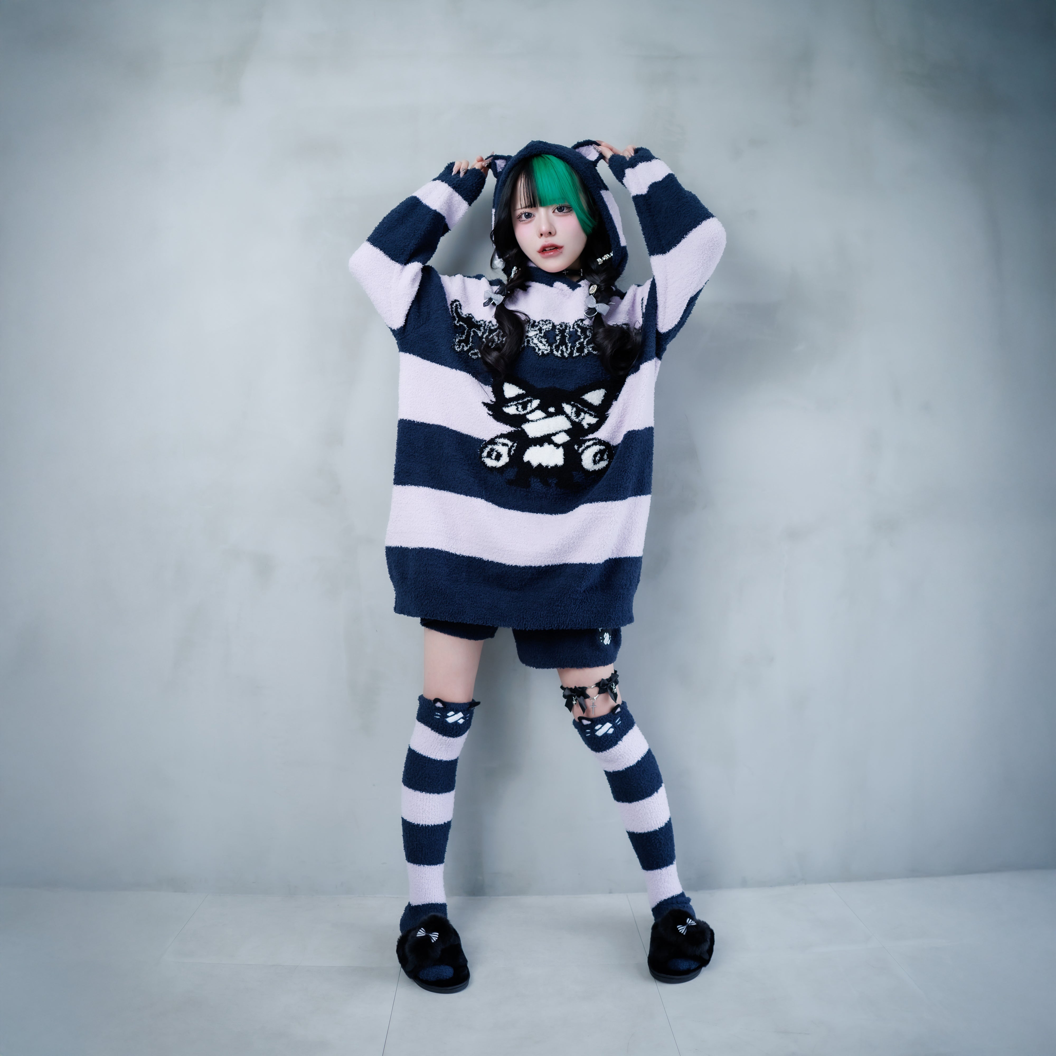 Striped Pullover Hoodie GEAR-01T – ToxicaT.shop